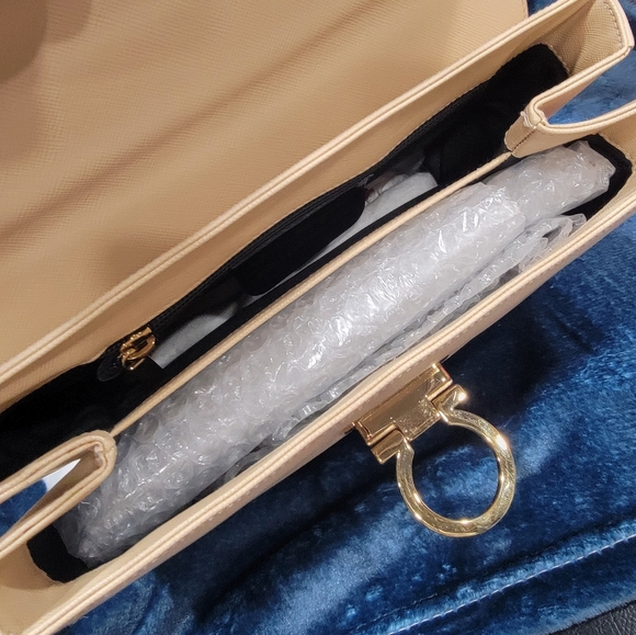 Ferragamo - Picture 7 of 15